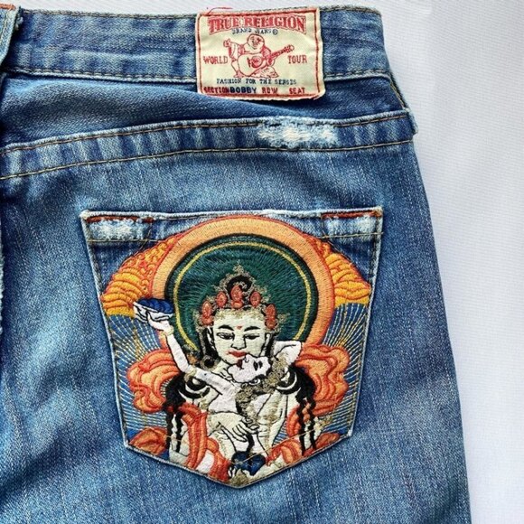 TRUE RELIGION BUDDHA BACK POCKET EMBROIDERY DISTRESSED FLARED RARE CROPPED JEANS - Picture 8 of 9